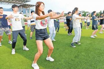 青年人加入养生大军 健康才是最大的财富